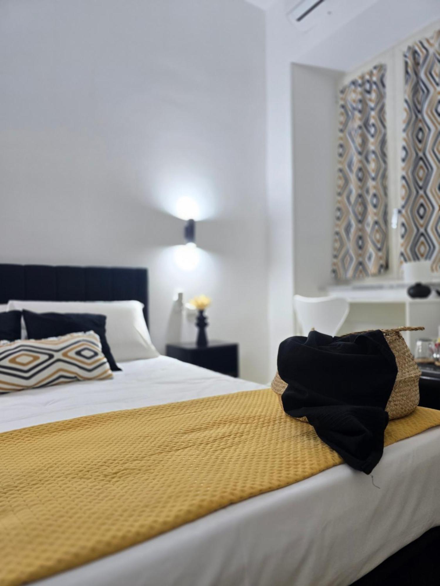 Ventre Luxury Rooms Неаполь Экстерьер фото