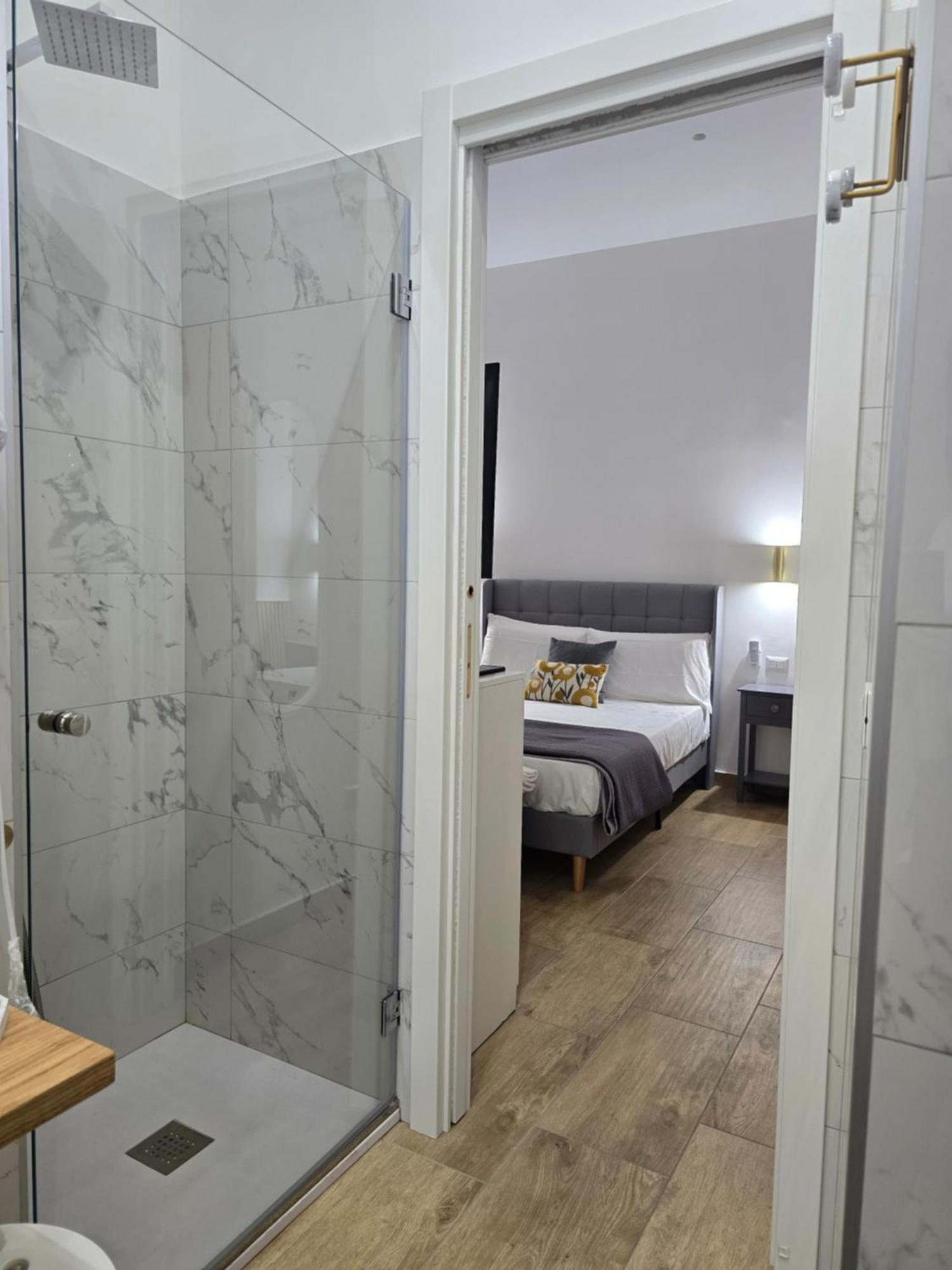 Ventre Luxury Rooms Неаполь Экстерьер фото